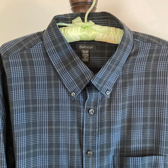 Van Heusen Other - Mens VanHeusen XXXL long sleeve shirt